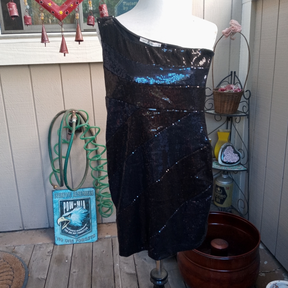 Juniors dress